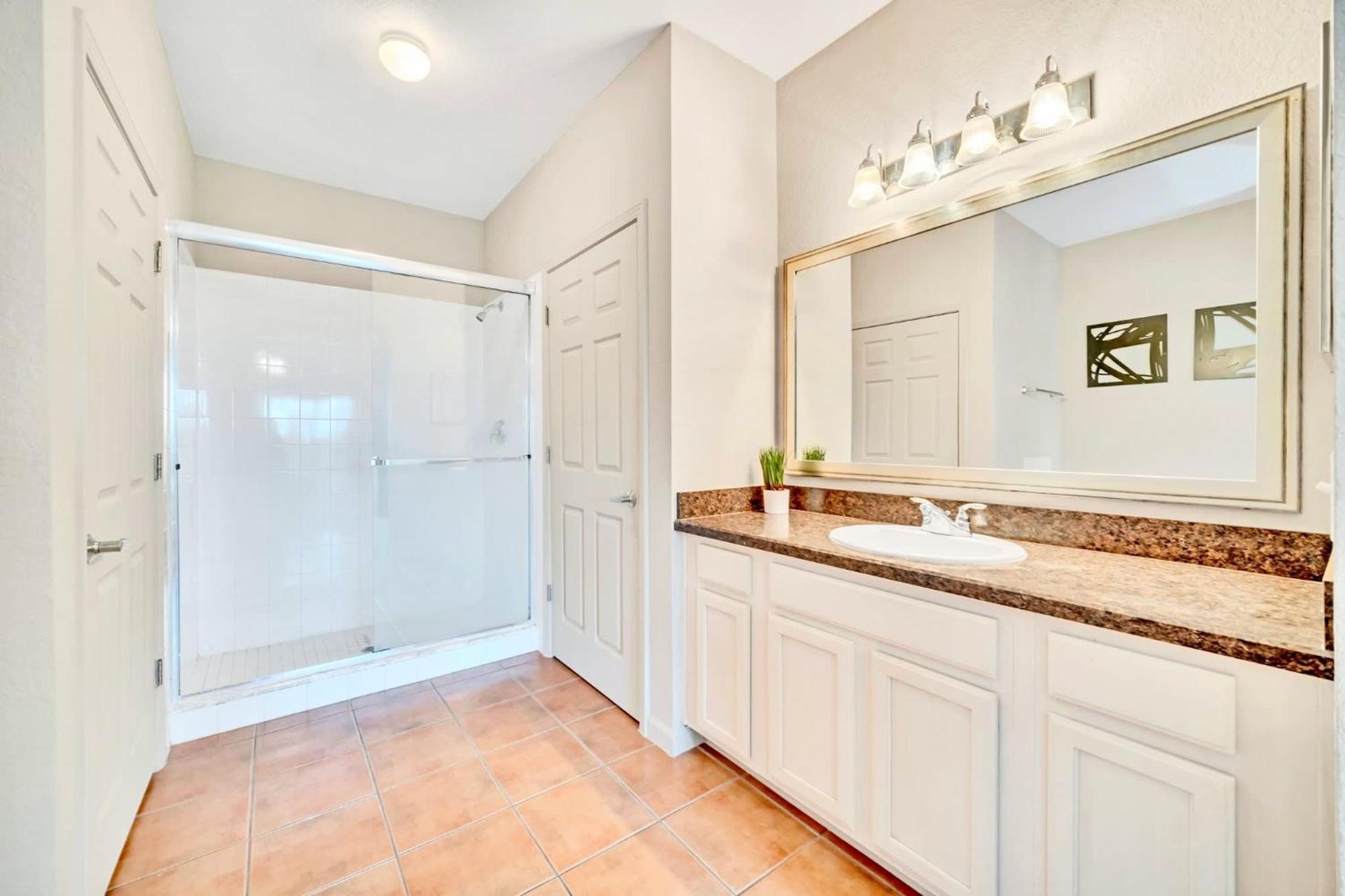 Bright 2Br Condo With Pool And Hot Tub - Near Disney! Orlando Exterior photo