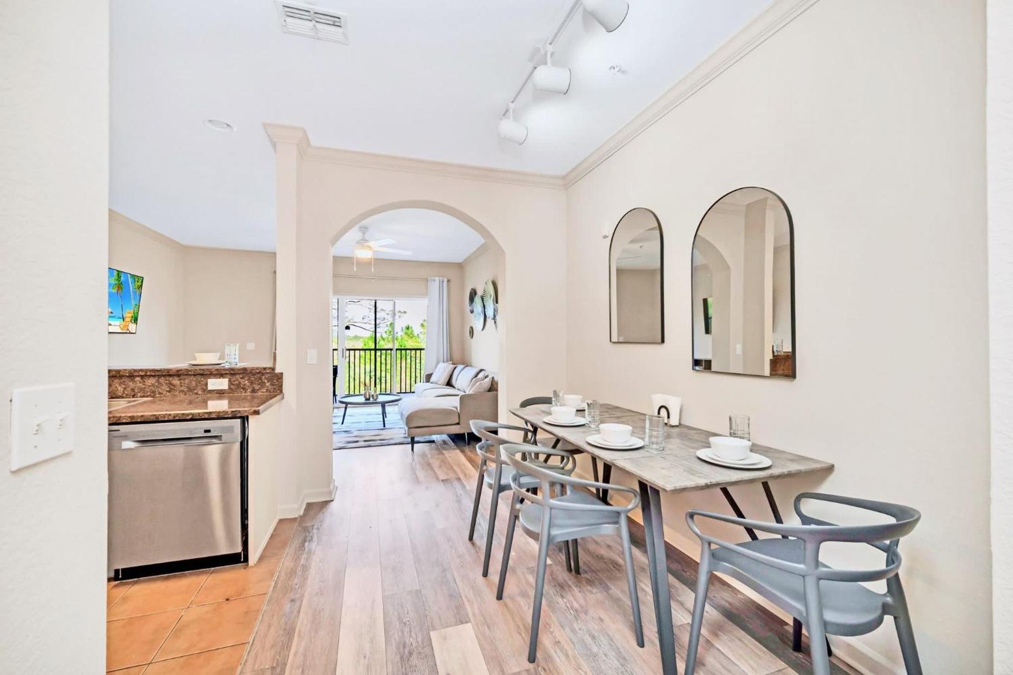 Bright 2Br Condo With Pool And Hot Tub - Near Disney! Orlando Exterior photo